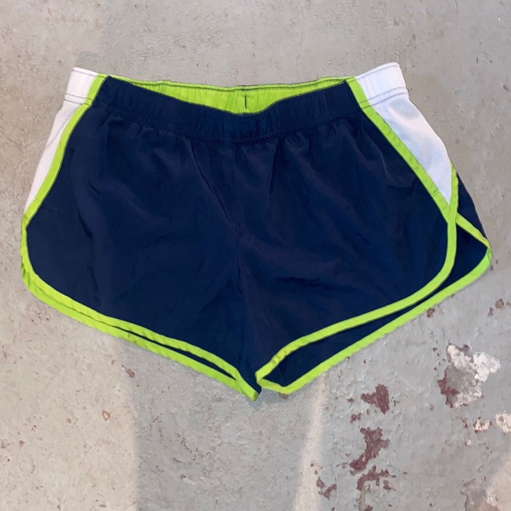 Semi fit short